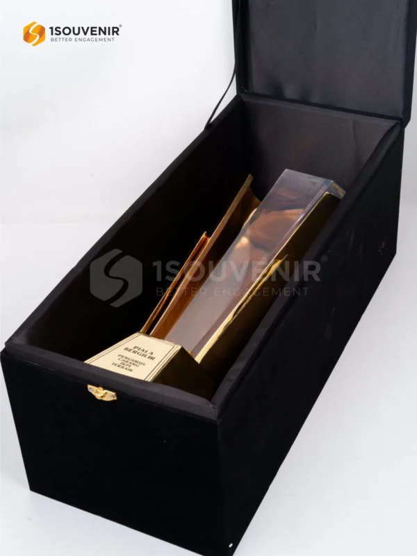 DETAIL2-TB274 Piala Bergilir Pengurus Cabang IKPI Terbaik