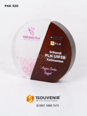 Plakat Kayu Akrilik Kenang-kenangan Srikandi PLN UIP3B Kalimantan