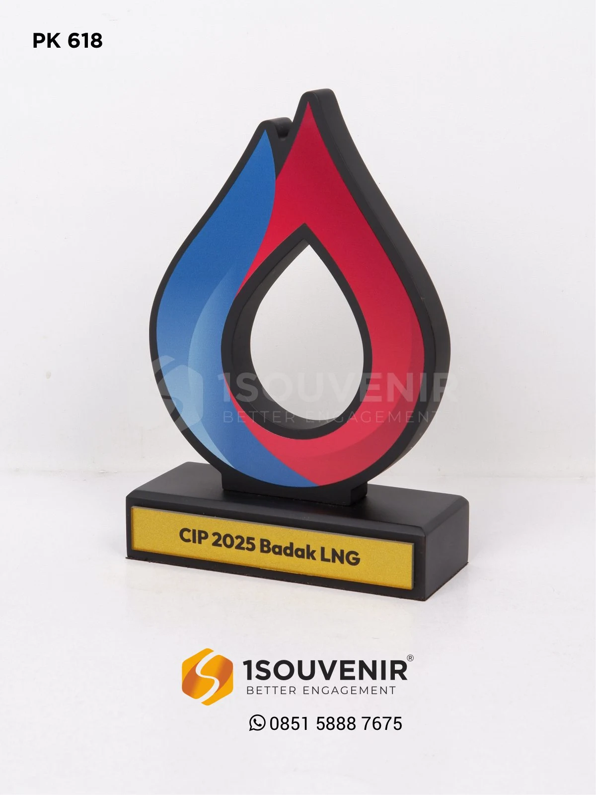 Plakat Kayu CIP 2025 Kenang-kenangan dari Badak LNG PK618 Plakat Kayu CIP 2025