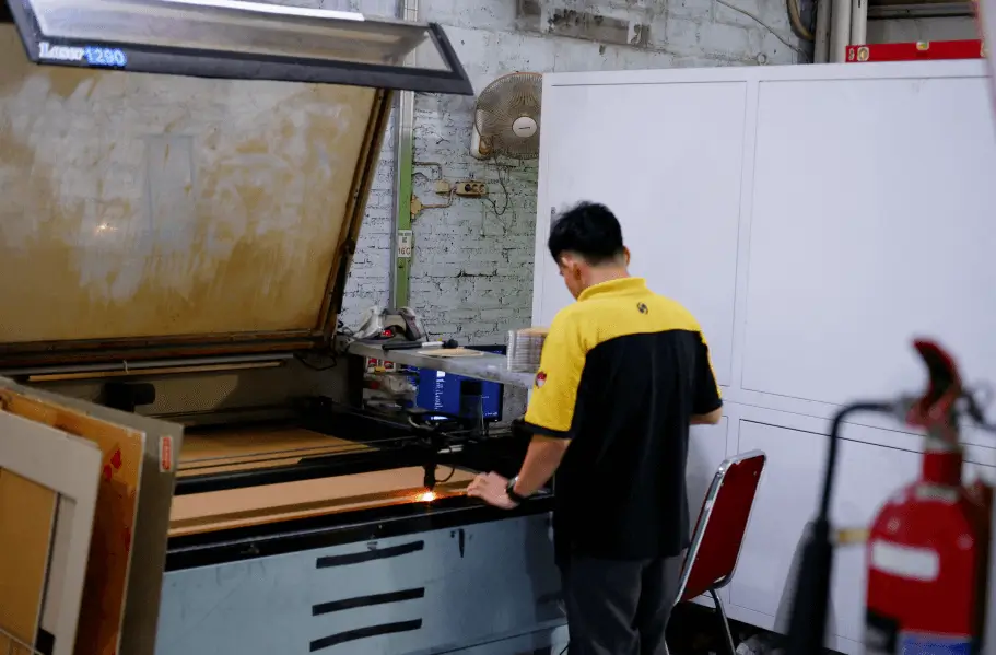 Cutting Laser 1Souvenir