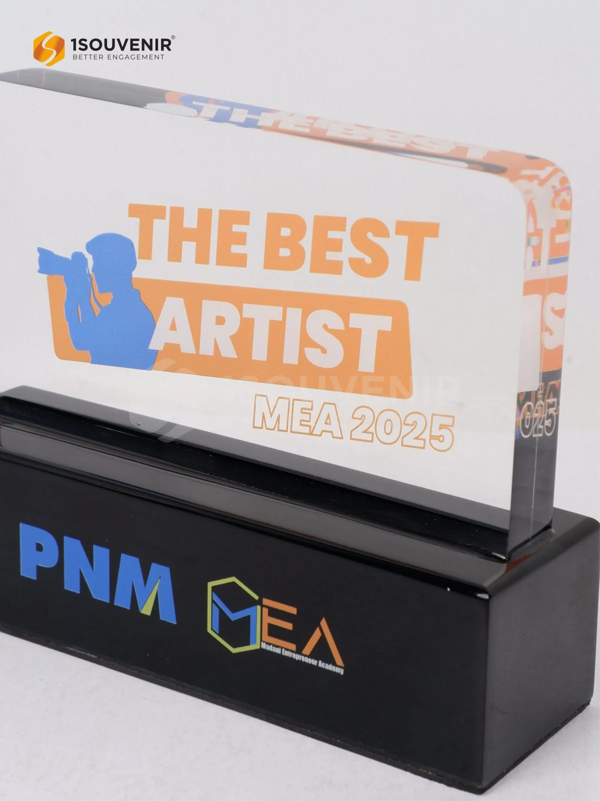 Plakat Akrilik The Best Artist MEA 2025 Penghargaan dari PNM MEA DETAIL-PA724 Plakat Akrilik The Best Artist