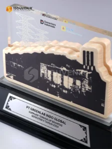 DETAIL-PAK323 Plakat Kayu Akrilik Supplier Up Brantas