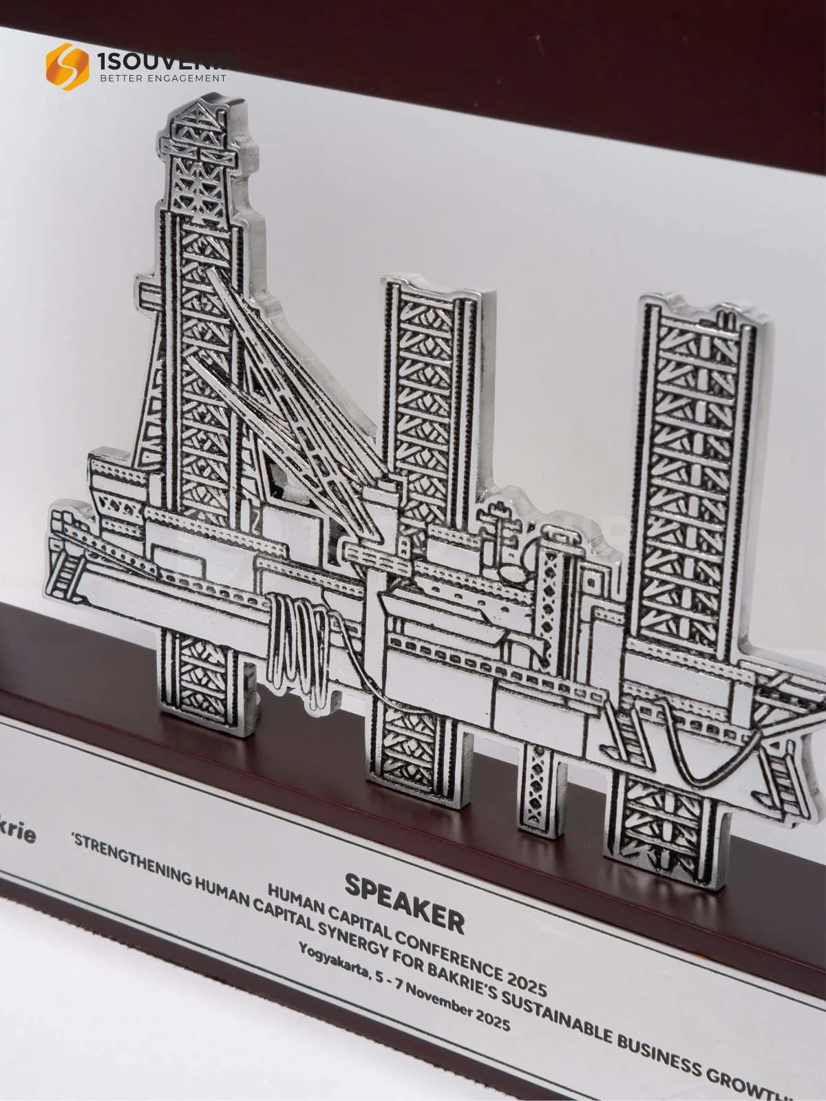 Plakat Frame Logam Human Capital Conference Apresiasi dari Bakrie untuk Pembicara DETAIL-PF284 Plakat Frame Logam Human Capital Conference