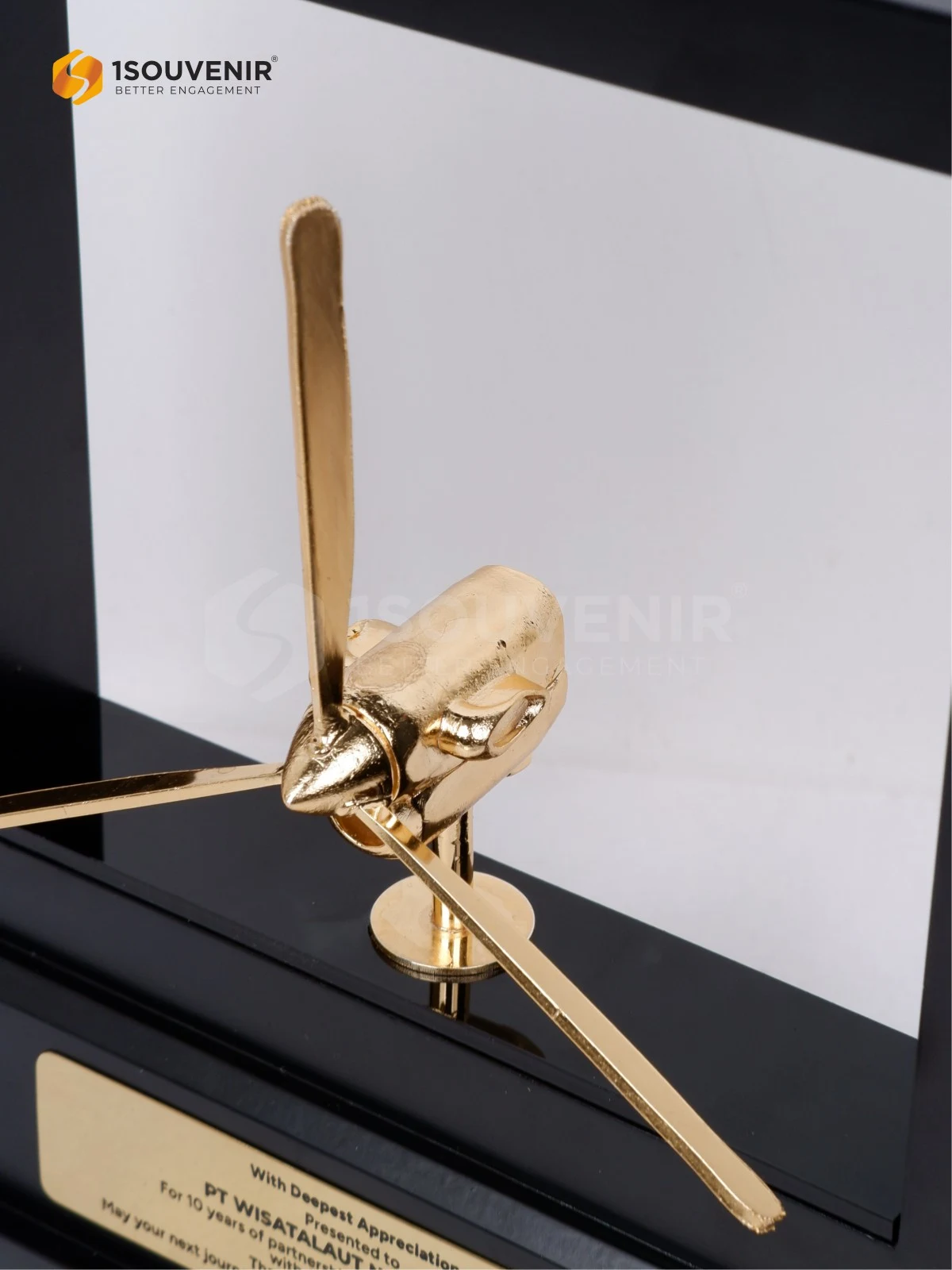 DETAIL-PF286 Plakat Frame Kayu Airfast Indonesia