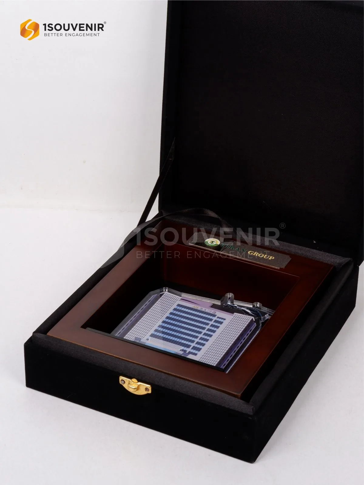 Plakat Frame Kayu Akirlik Kenang-kenangan dari Tiran Group DETAIL2-PF285 Plakat Frame Kayu Akirlik Tiran Group