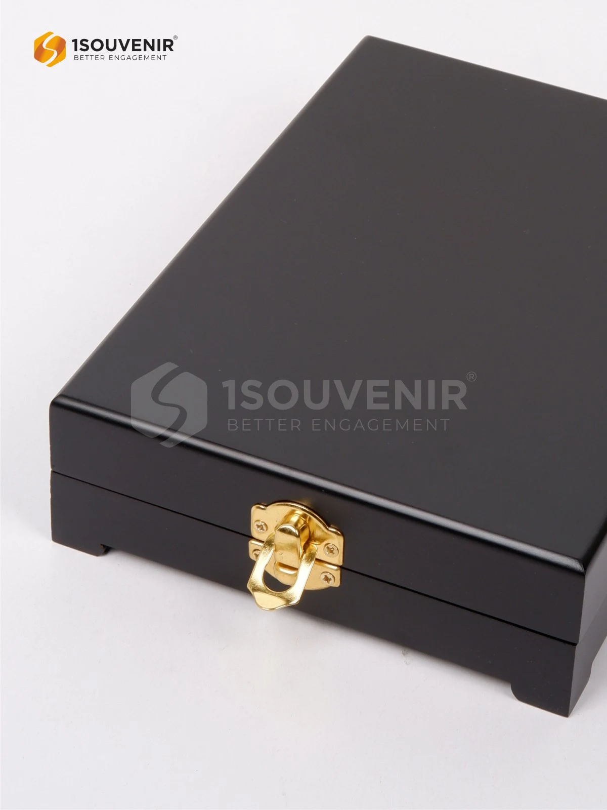 Plakat Kayu Regate Dribble Coaching Clinic sebagai Apresiasi untuk Sponsor dari Medio Sports Agency DETAIL2-PK626 Plakat Kayu Regate Dribble