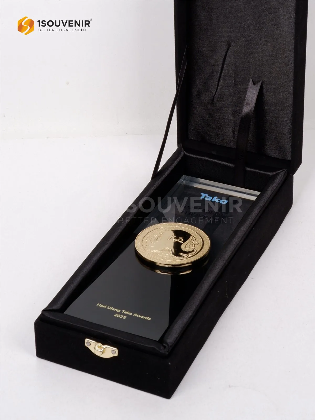 Plakat Resin Penghargaan Tako Awards Sultan of The Year DETAIL2-PR330 Plakat Resin Tako Award