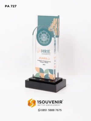 Plakat Akrilik Penghargaan Kompetis...