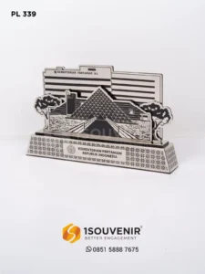1Souvenir Indonesia PL339 Plakat Logam Kementerian Pertanian