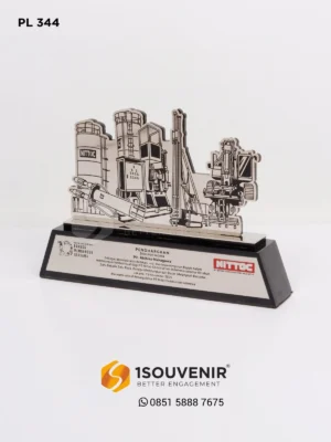 Plakat Logam Penghargaan Kepemimpin...