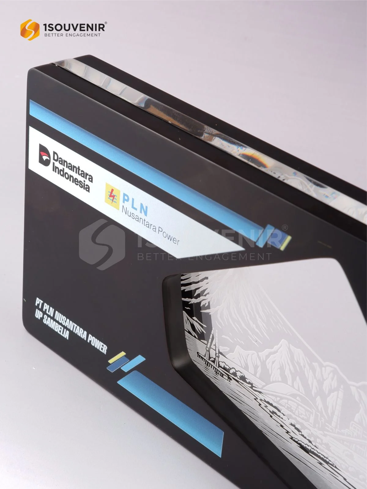 DETAIL-PAK333 Plakat Kayu Akrilik UP Sambelia