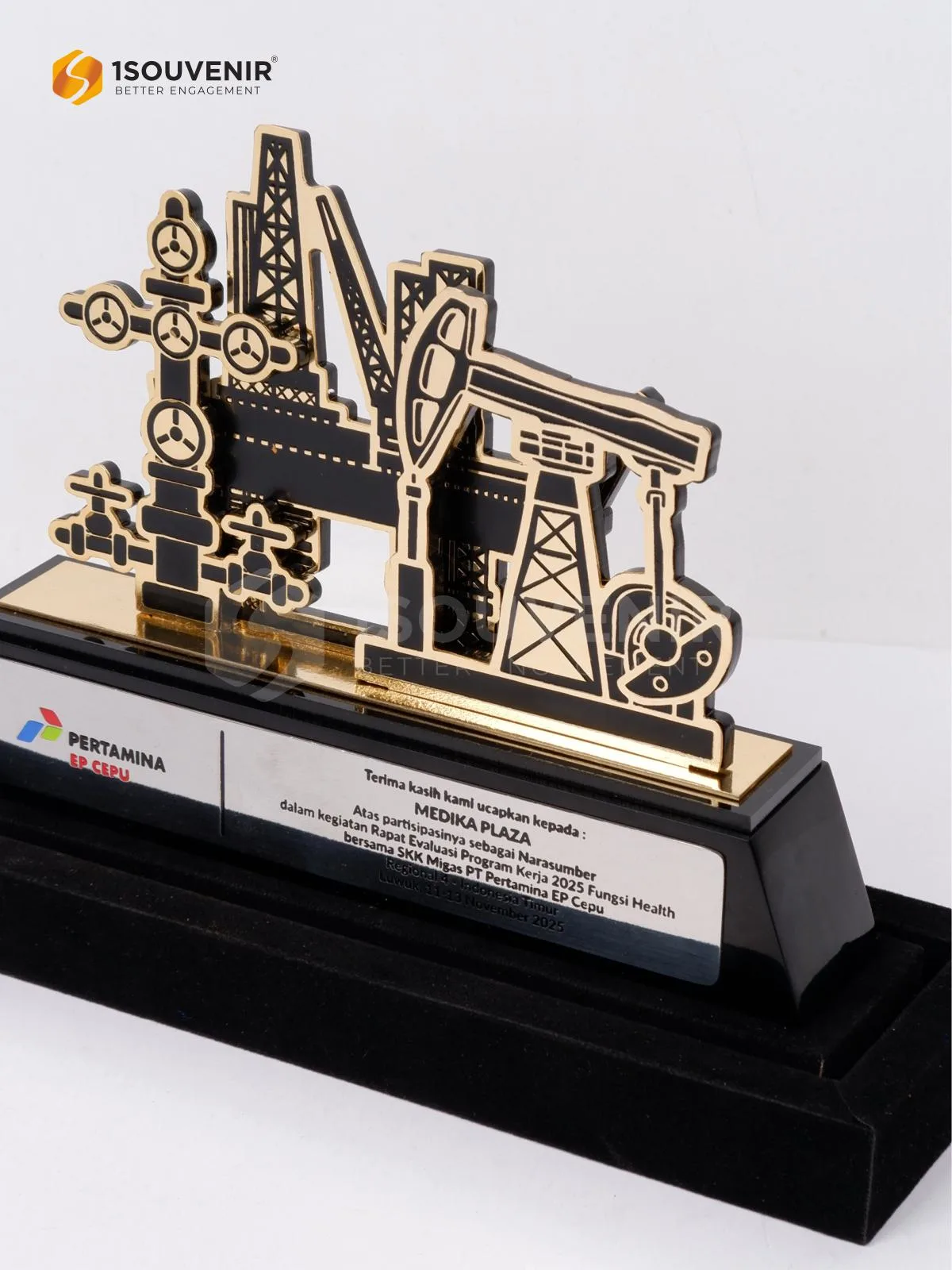 Plakat Logam Rapat Evaluasi Program Kerja 2025 Fungsi Health bersama SKK Migas dan Pertamina EP Cepu Apresiasi untuk Narasumber DETAIL-PL352 Plakat Logam Lapis Rapat Evaluasi Proker