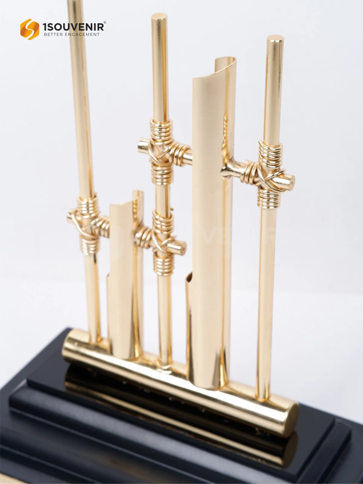 Miniatur Angklung Penghargaan Partner In Progress dari Indocrete untuk Brantas Abipraya DETAIL-SM588 Miniatur Angklung Brantas Abipraya