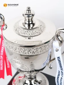 1Souvenir Indonesia DETAIL-TG217 Piala Golf Walikota Cup