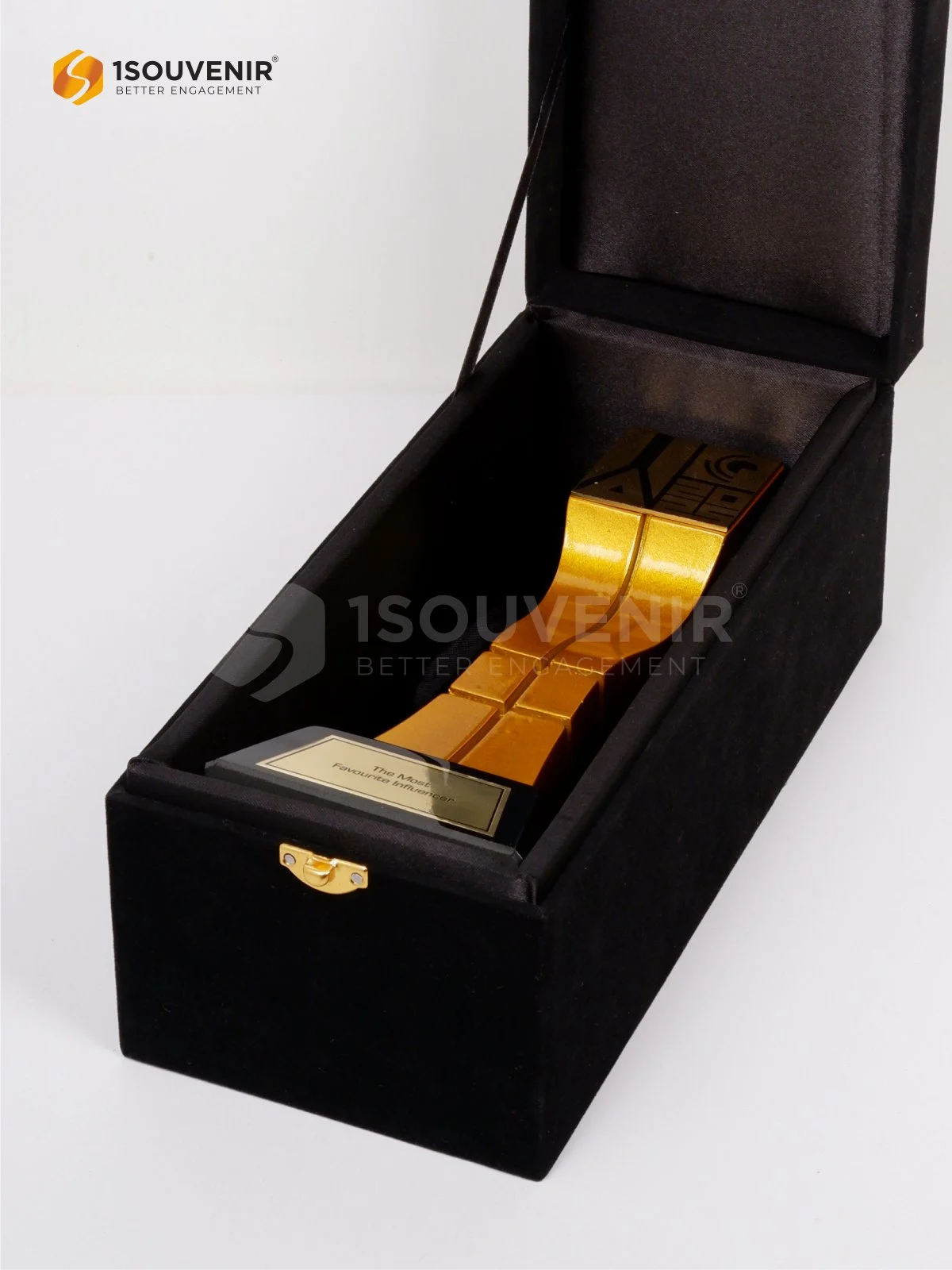 Piala Penghargaan The Most Favourite Influencer DETAIL2-PP357 Piala Penghargaan The Most Favorite