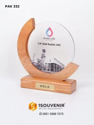 Plakat Kayu Akrilik Kenang-kenangan…