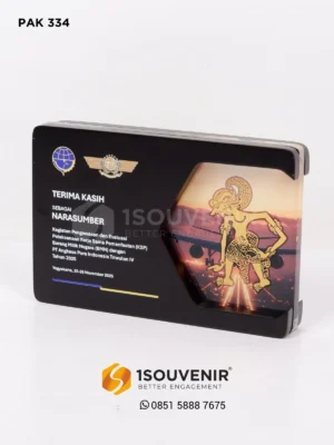 Plakat Kayu Akrilik untuk Narasumbe...