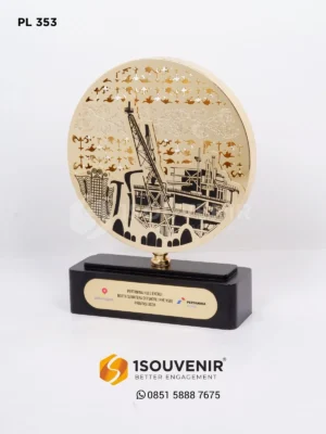 Plakat Logam Kenang-kenangan Pertam...