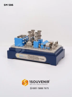 Miniatur Kenang-kenangan dari PT PL…