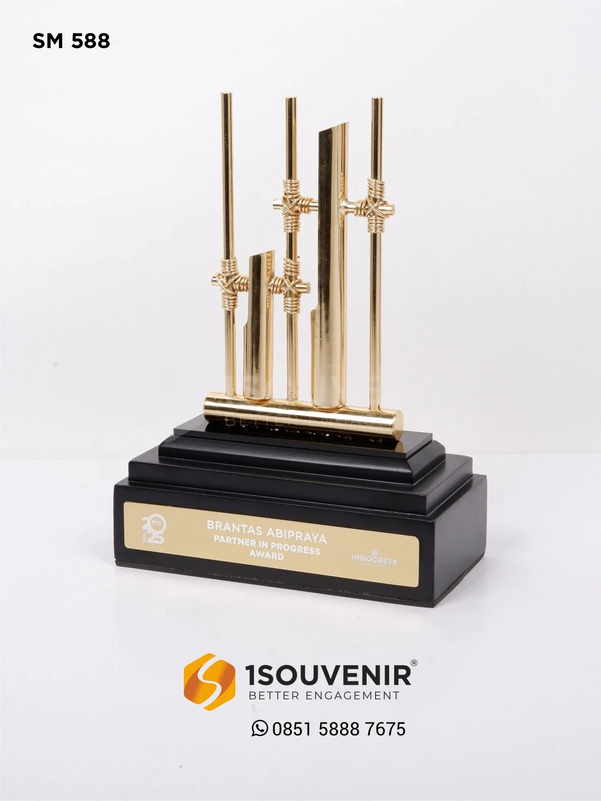 Miniatur Angklung Penghargaan Partner In Progress dari Indocrete untuk Brantas Abipraya SM588 Miniatur Angklung Brantas Abipraya