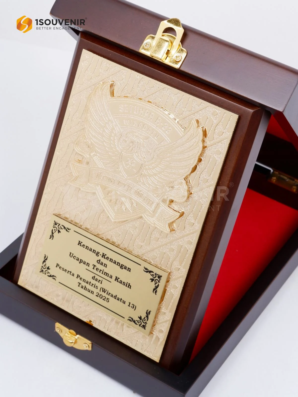 Plakat Kayu Kenang-kenangan dan Ucapan Terima Kasih dari Peserta Penatris Wiradatu 13 DETAIL-PK632 Plakat Kayu Peserta Penatris