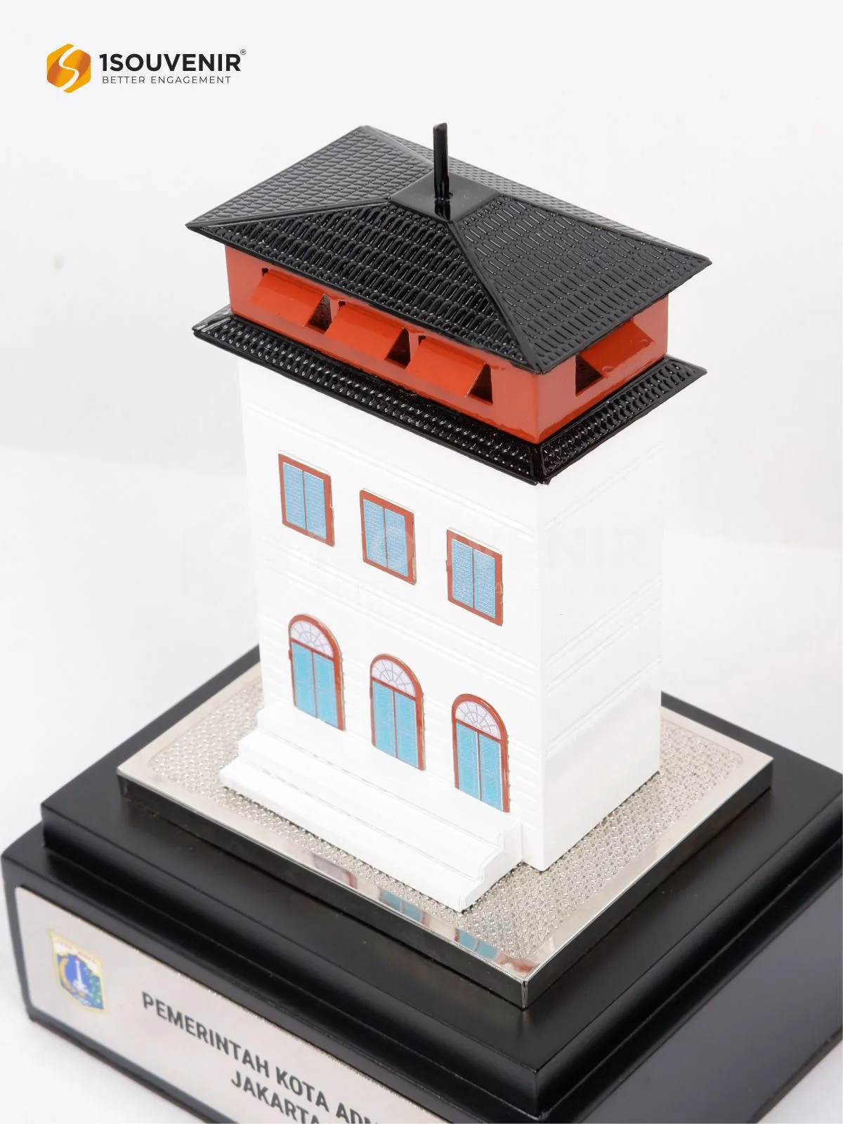 Miniatur Menara Syahbandar Kenang-kenangan dari Pemerintah Kota Administrasi Jakarta Utara DETAIL-SM597 Miniatur Menara Syahbandar