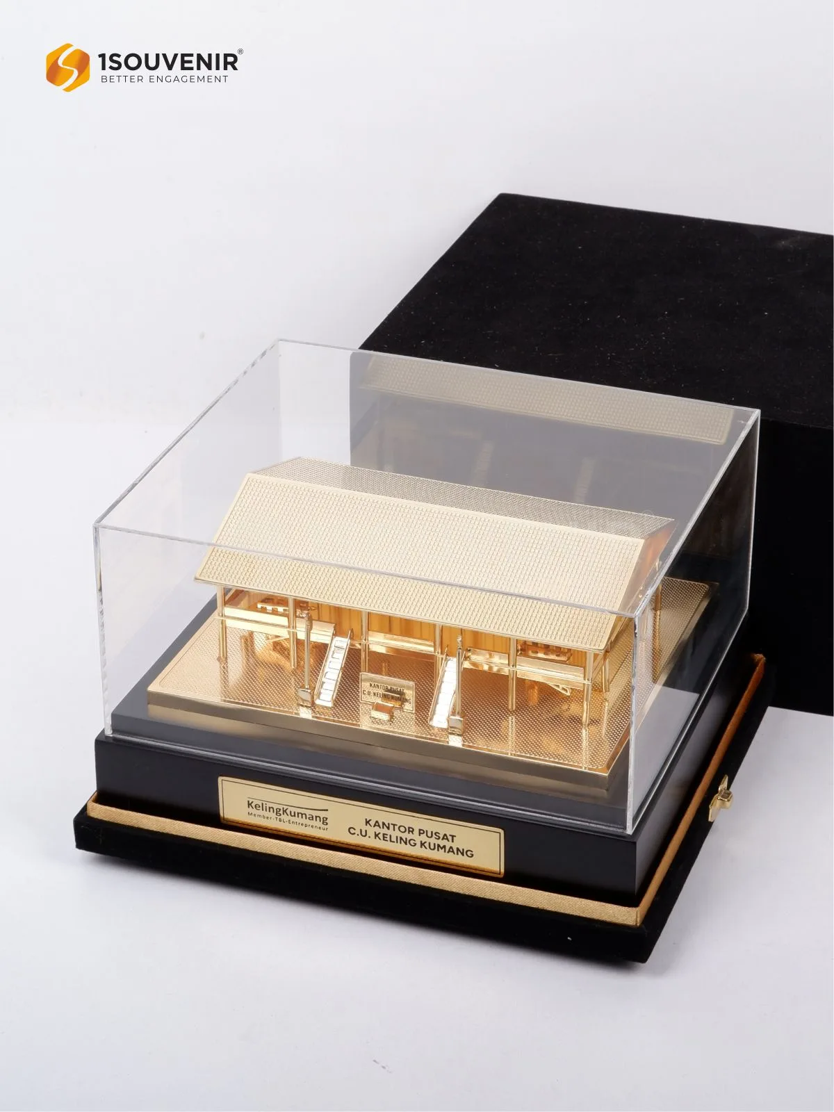 Miniatur Gedung Kantor Pusat Kenang-kenangan dari CU Keling Kumang DETAIL2-SM599 Miniatur Gedung Kantor Pusat C.U