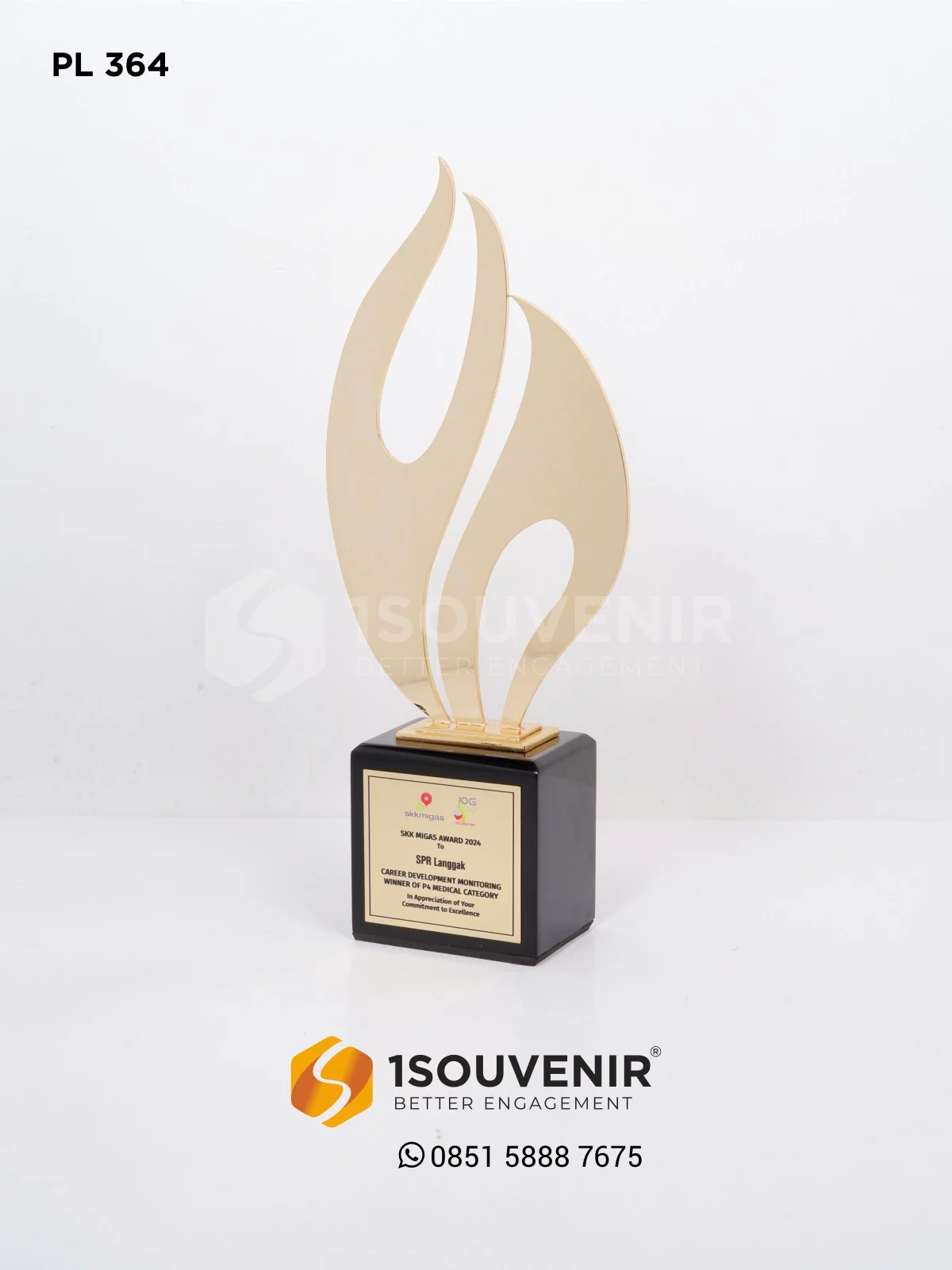 Plakat Logam Penghargaan SKK Migas Award 2024 untuk SPR Langgak PL364 Plakat Logam SKK Migas Award