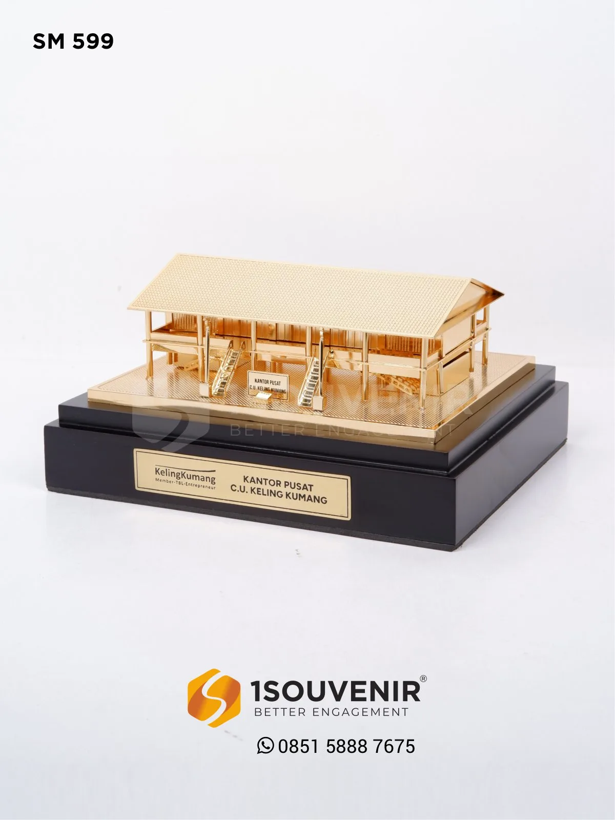 Miniatur Gedung Kantor Pusat Kenang-kenangan dari CU Keling Kumang SM599 Miniatur Kantor Pusat C.U