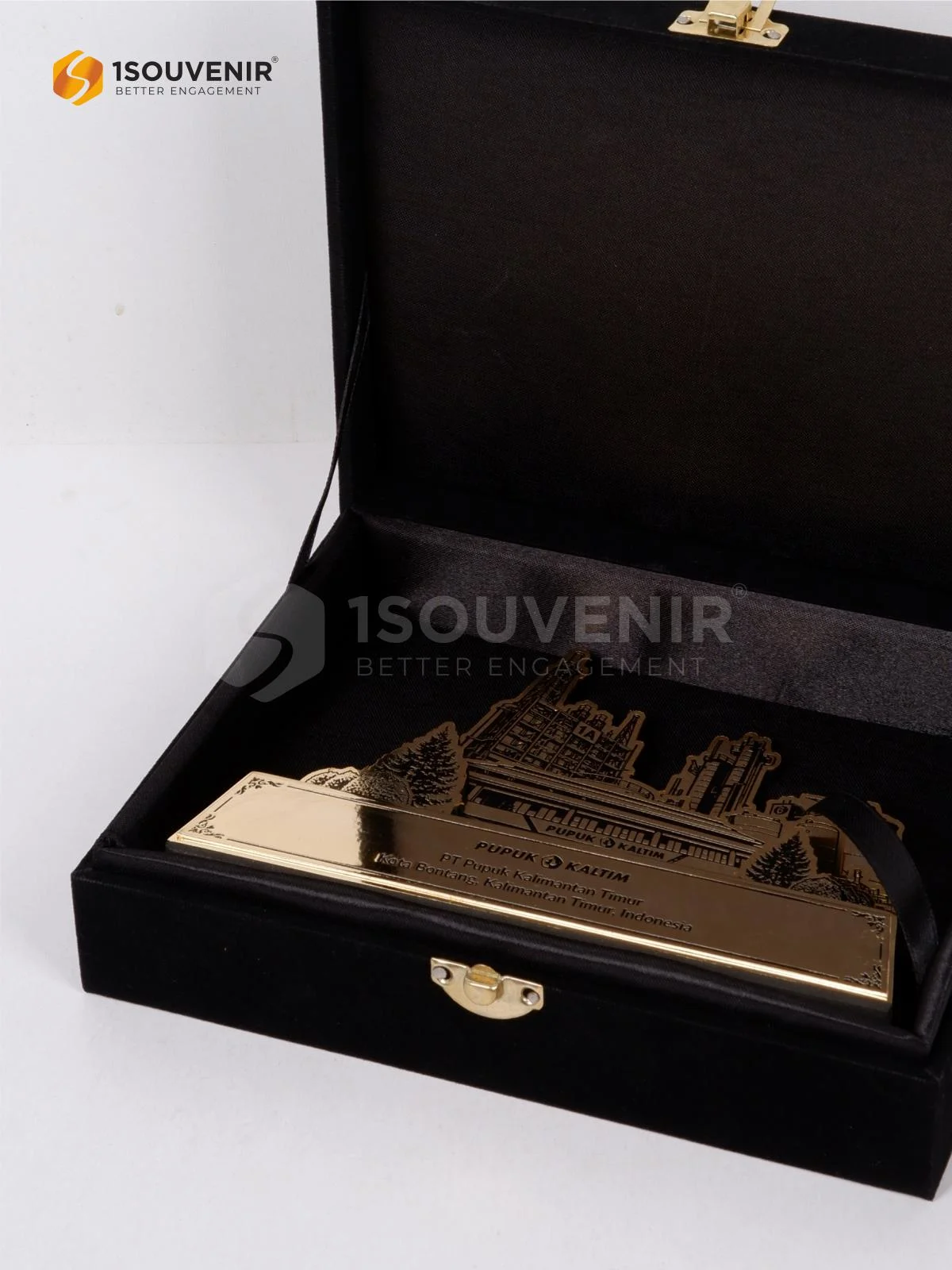 Plakat Logam Pabrik Kenang-kenangan dari PT Pupuk Kaltim DETAIL2-PL375 Plakat Logam Pabrik Pupuk Kaltim