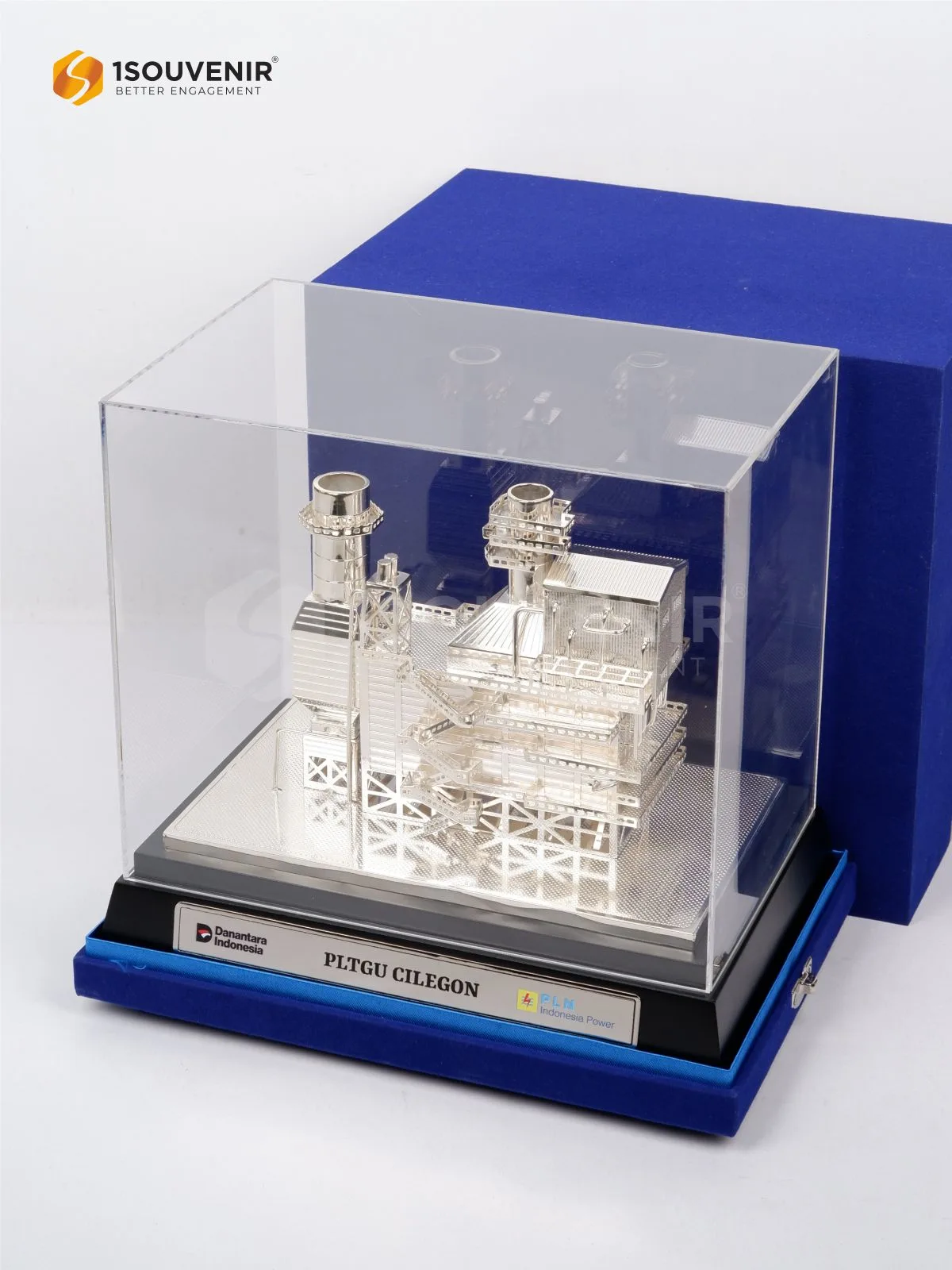 Miniatur PLTGU Cilegon Kenang-kenangan dari PLN Indonesia Power DETAIL2-SM601 Miniatur PLTGU Cilegon