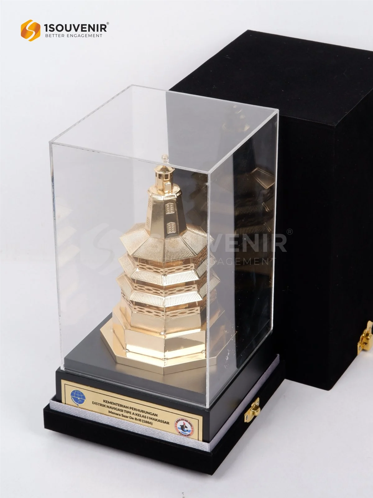 Miniatur Menara Suar De Brill Kenang-kenangan dari Kementerian Perhubungan Distrik Navigasi Kelas A Tipe 1 Makassar DETAIL2-SM604 Miniatur Menara Suar De Brill