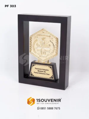 Plakat Frame Cendera Mata dari Peme...