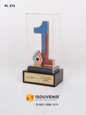 Plakat Logam Penghargaan dan Kenang...