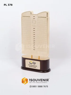 Plakat Logam Gedung DJP KPP Wa...