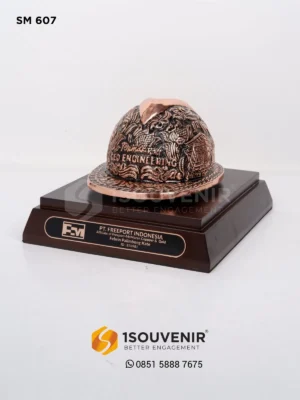 Miniatur Helm Ukir Kenang-kenangan…