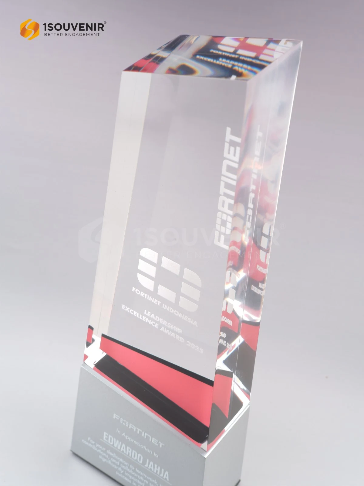 DETAIL-PA780 Plakat Akrilik Leadership Excellenge Award