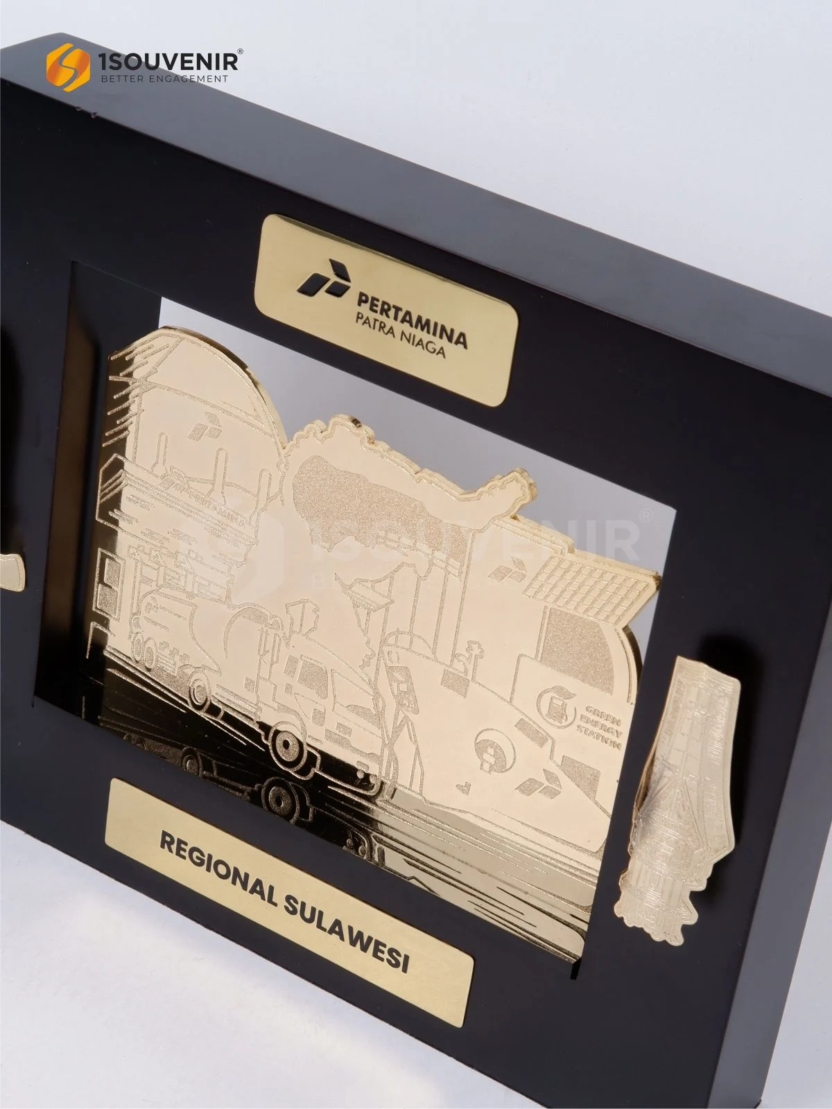 Plakat Frame Kenang-kenangan dari Pertamina Patra Niaga Regional Sulawesi DETAIL-PF313 Plakat Frame Pertamina Regional Sulawesi