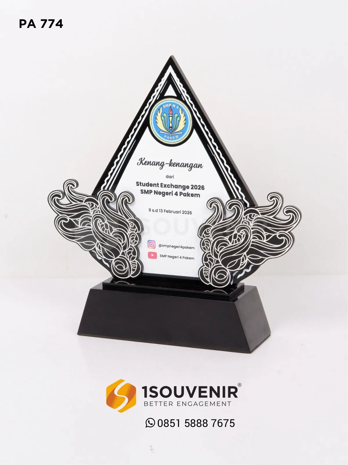 Plakat Akrilik Kenang-kenangan Student Exchange 2026 SMP Negeri 4 Pakem PA774 Plakat Akrilik Student Exchange 2026
