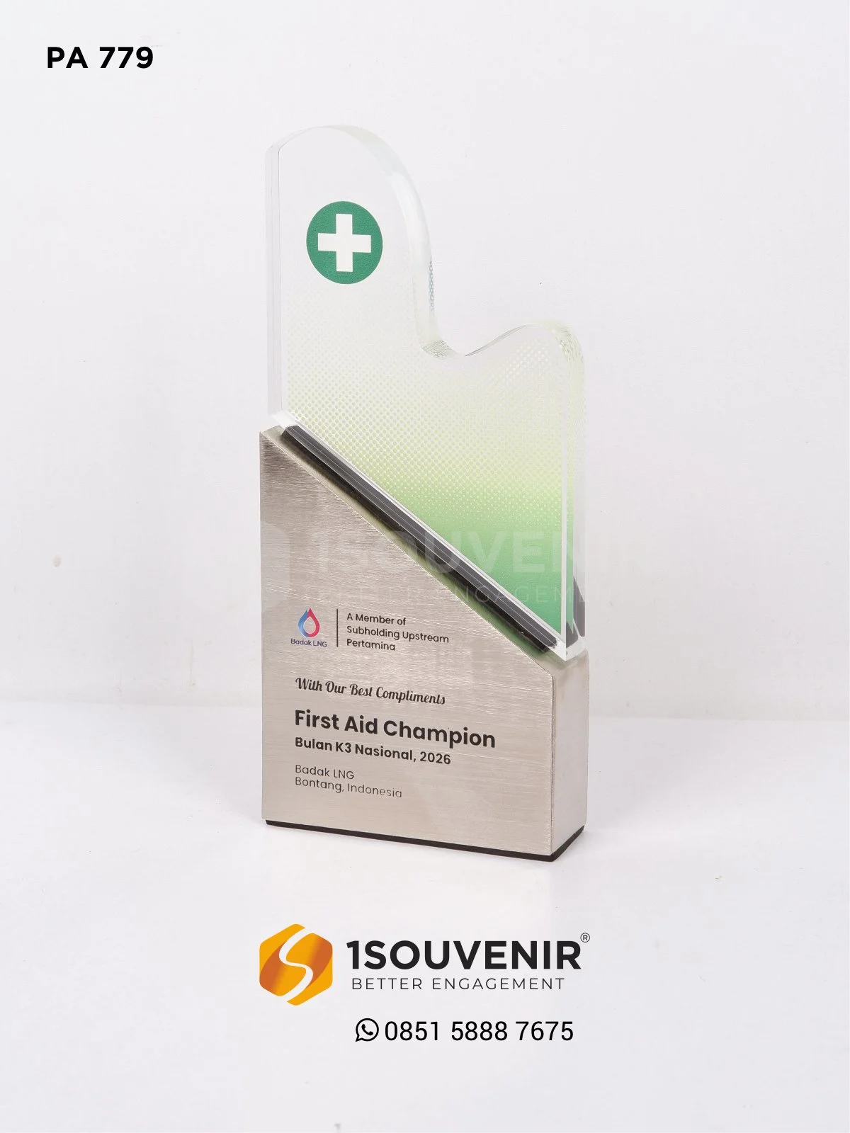 PA779 Plakat Akrilik First Aid Champion