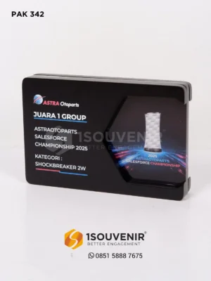 Plakat Kayu Akrilik Astra Otoparts ...