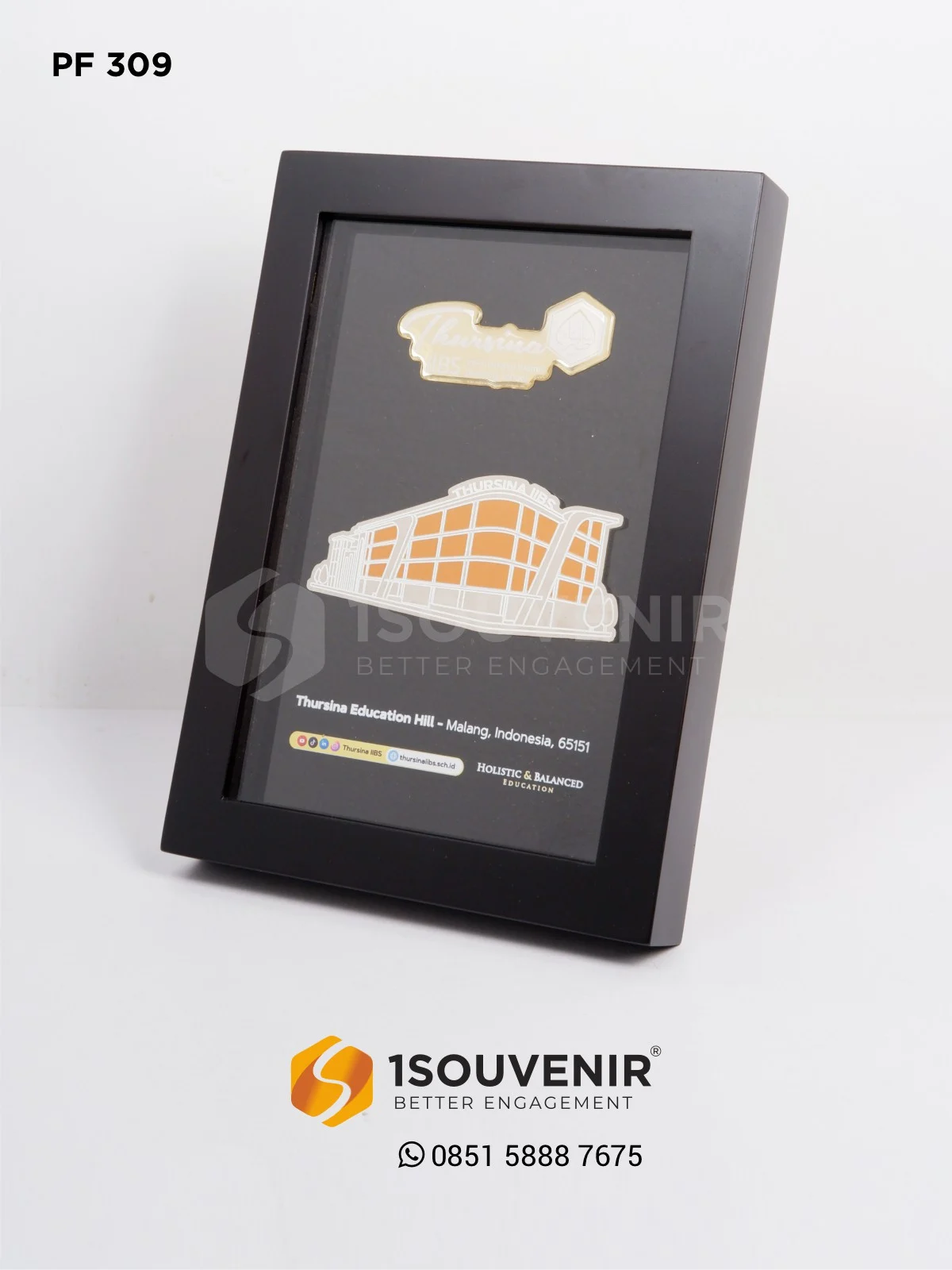 Plakat Frame Kenang-kenangan dari Thursina Education Hill PF309 Plakat Frame Thursina Education Hill