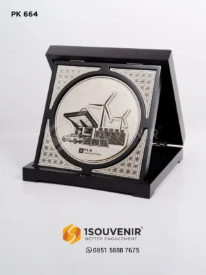 Plakat Kayu Cendera Mata Khas dari ...