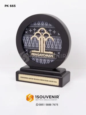 Plakat Kayu Bulat Cendera Mata dari...