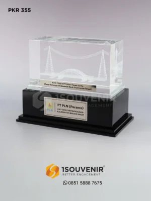 Plakat Kristal Kenang-kenangan dari…