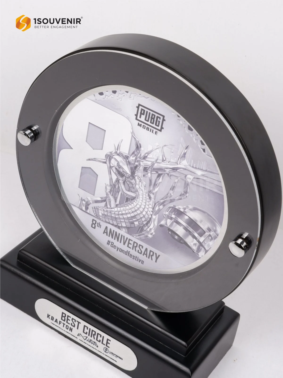 Plakat Kayu Bulat 8th Anniversary Krafton Beyond Festive Apresiasi Best Circle DETAIL-PK690 Plakat Kayu Bulat Anniversary Krafton