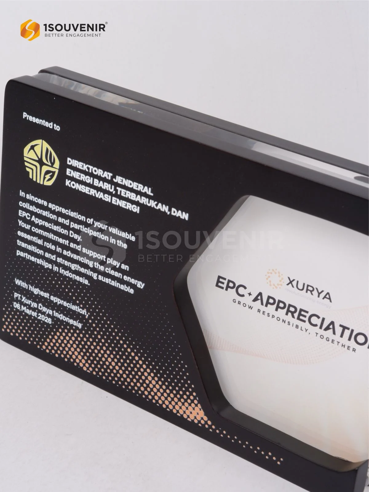 Plakat Kayu Akrilik EPC Appreciation Day PT Xurya Daya Indonesia DETAIL-PKY349 Plakat Kayu Akrilik EPC Apreciation