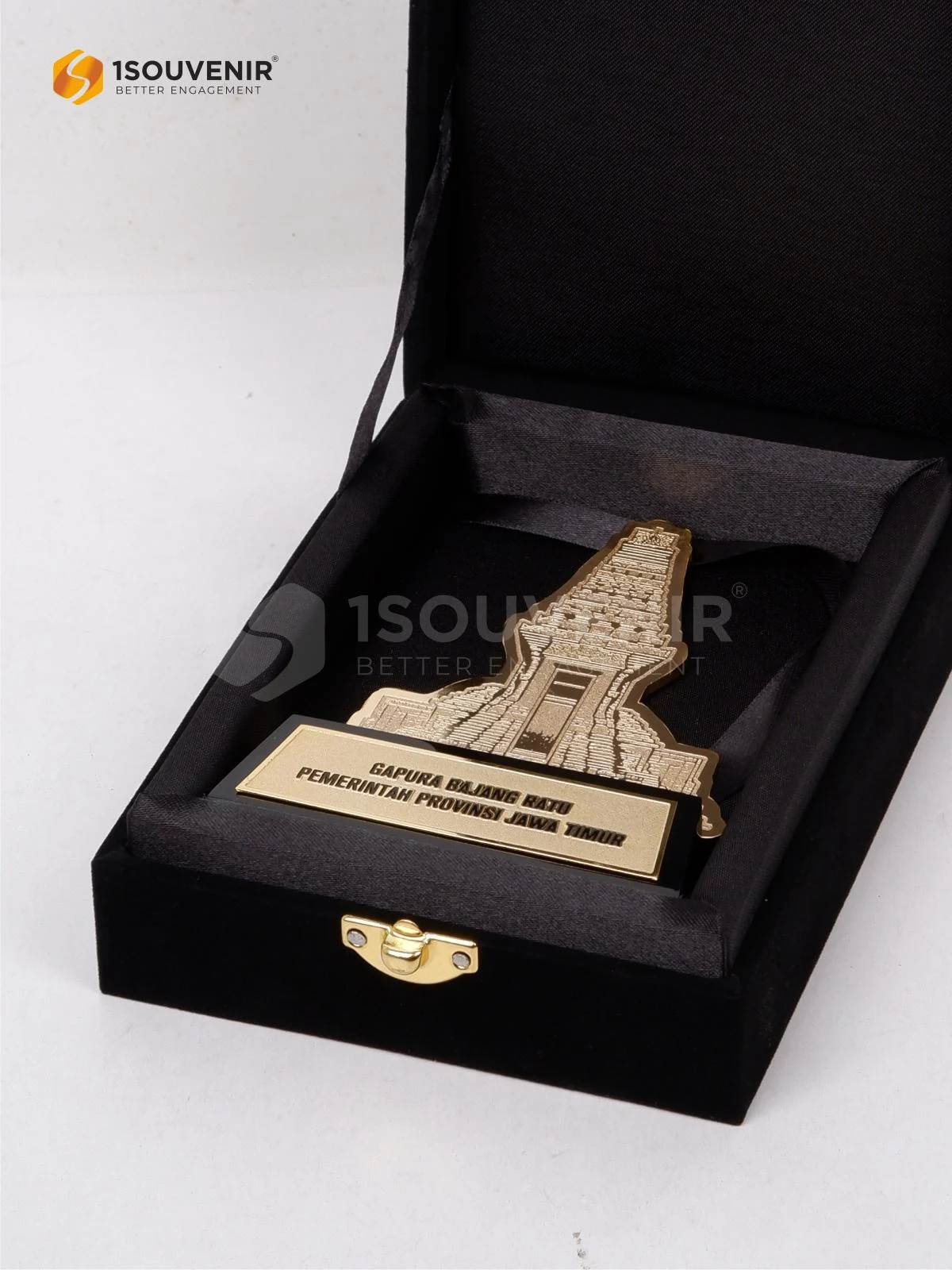 Plakat Logam Gapura Bajang Ratu Kenang-kenangan dari Pemerintah Provinsi Jawa Timur DETAIL2-PL394 Plakat Logam Gapura Bajang Ratu