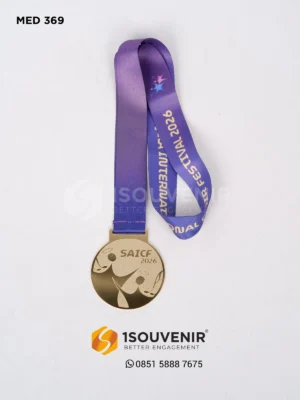 Medali Saint Angela International C…