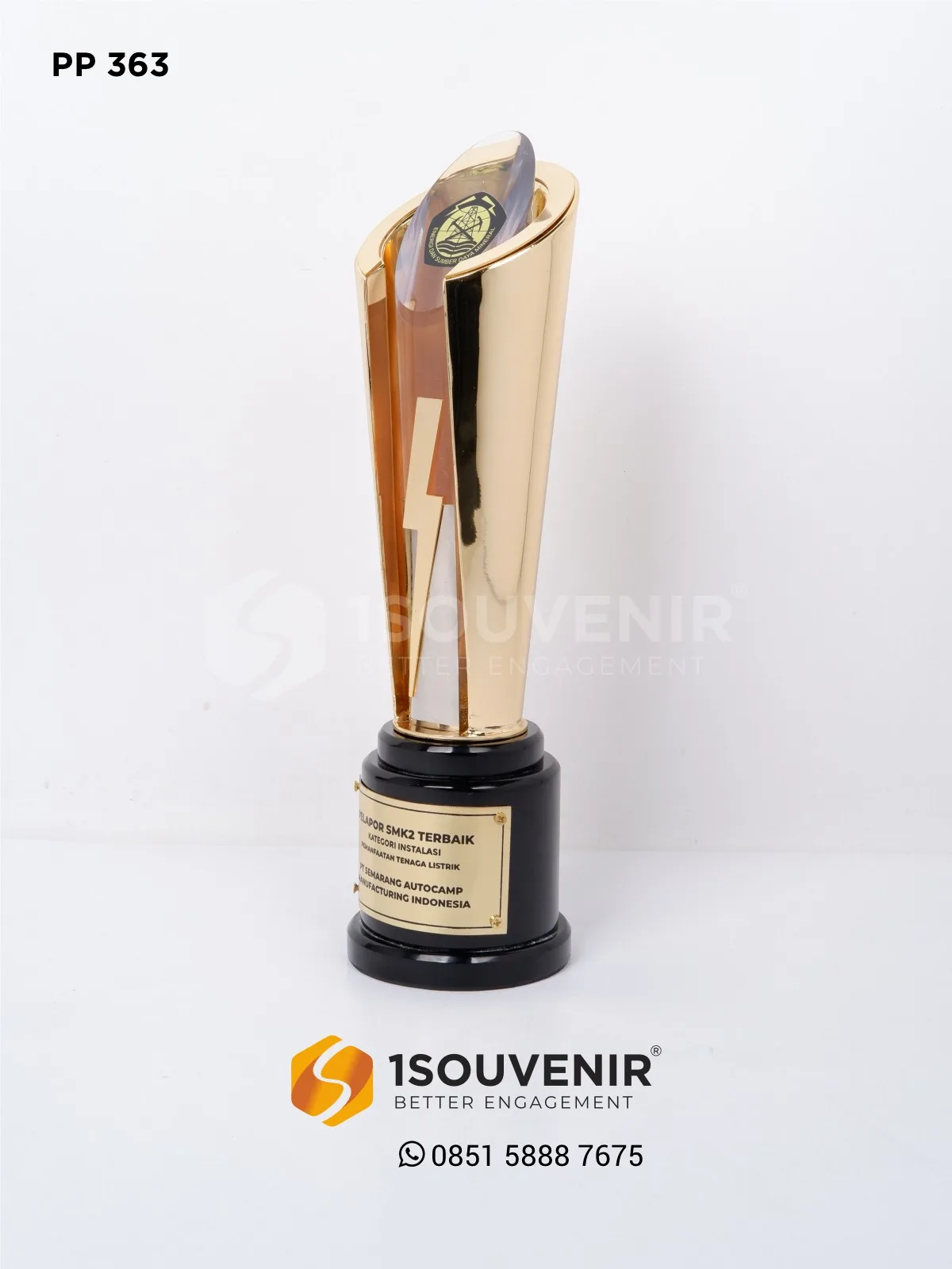 Piala Penghargaan Pelapor SMK2 Terbaik Kategori Instalasi Pemanfaatan Tenaga Listrik PP363 Piala Penghargaan Pelapor SMK2